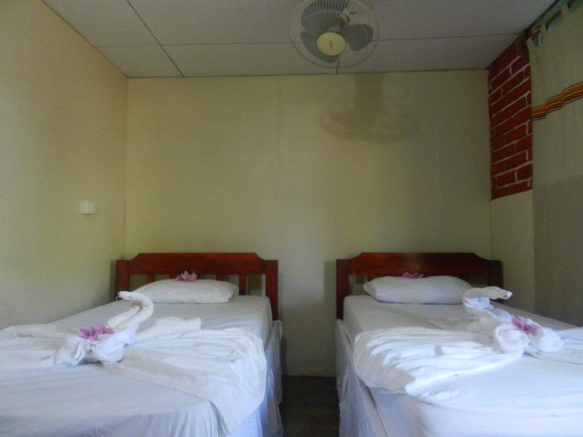 Hostal Y Restaurante Rancho Merida Bagian luar foto