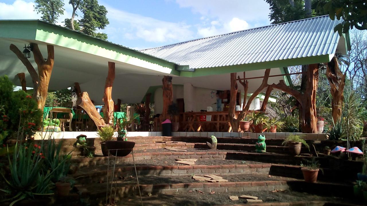 Hostal Y Restaurante Rancho Merida Bagian luar foto